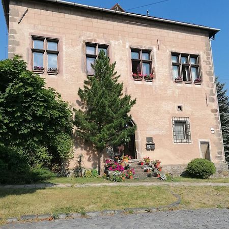 Gothic House Apartments Кремниця Екстер'єр фото