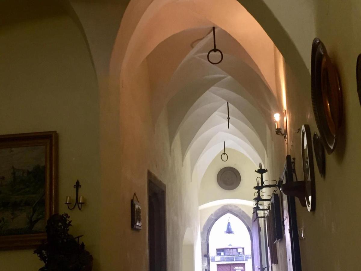 Gothic House Apartments Кремниця Екстер'єр фото