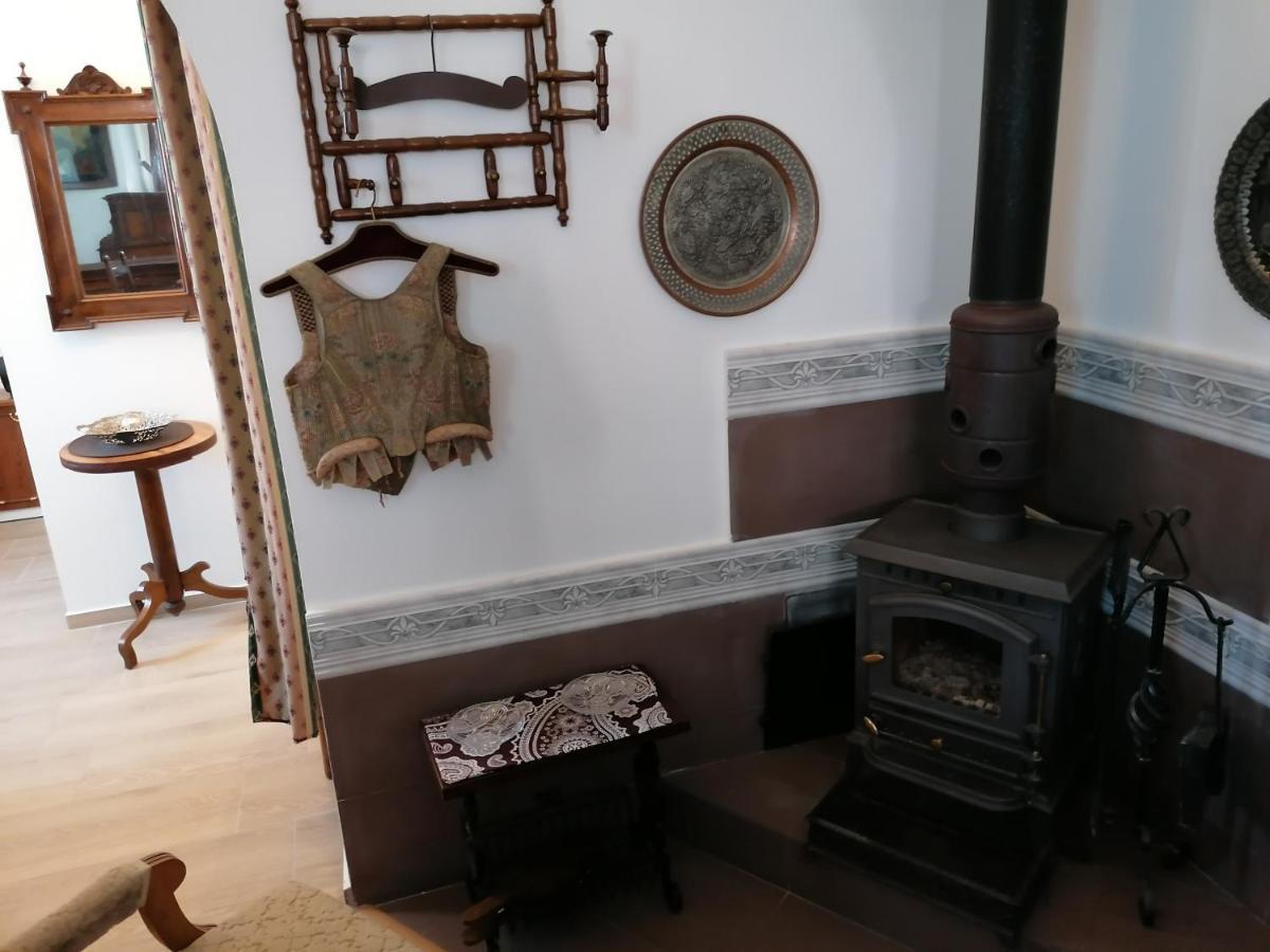Gothic House Apartments Кремниця Екстер'єр фото