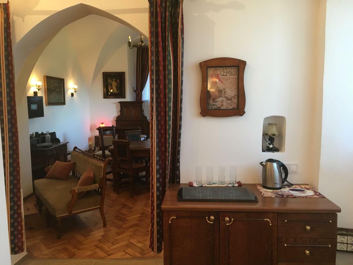 Gothic House Apartments Кремниця Екстер'єр фото
