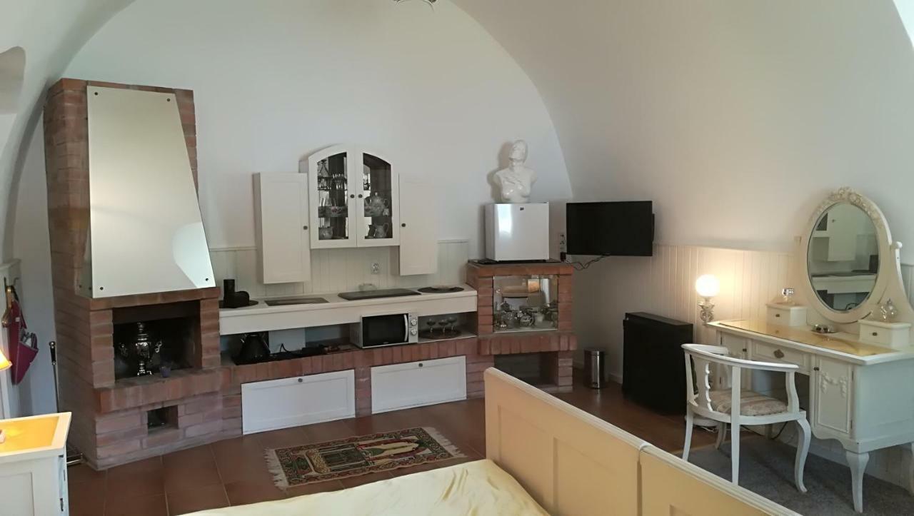 Gothic House Apartments Кремниця Екстер'єр фото